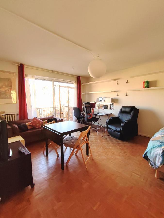 Studio Cosy Et Spacieux Avec Emplacement Ideal Париж Екстериор снимка